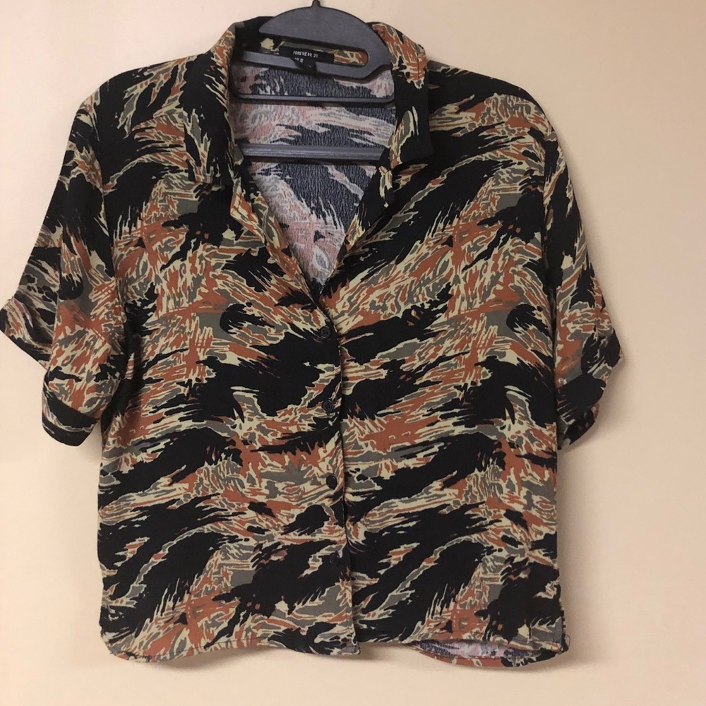 3/$20 Forever 21 Cropped Camouflage Button Down